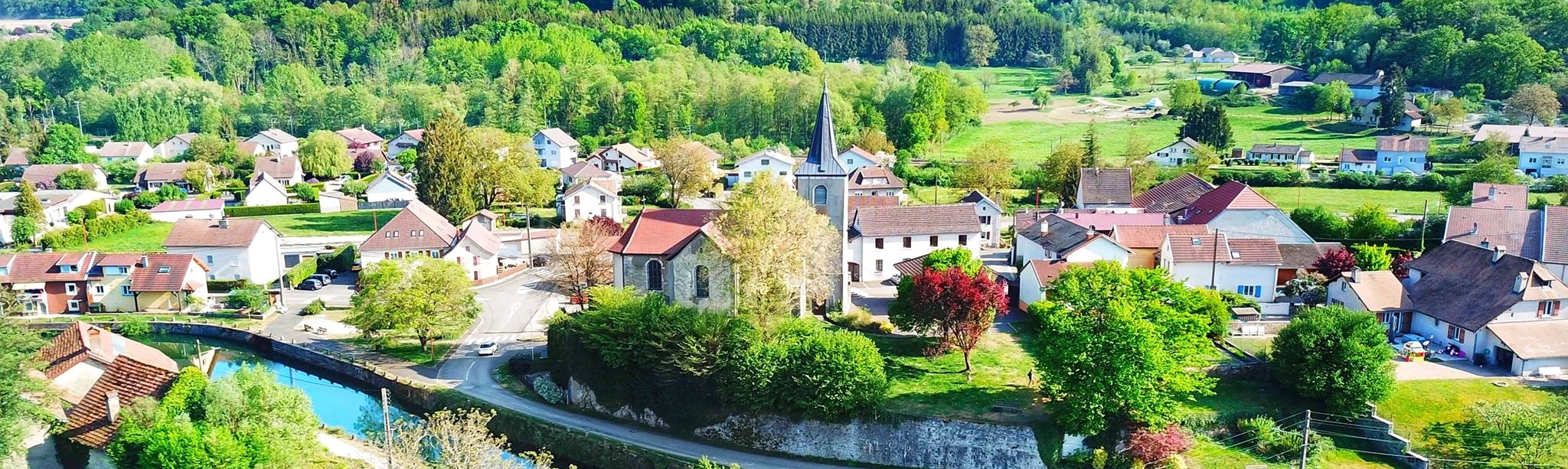 Dampierre sur le Doubs vu du ciel